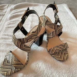 Kelly & Katie Frannie woven block heel sandal 6 ½  NWOT